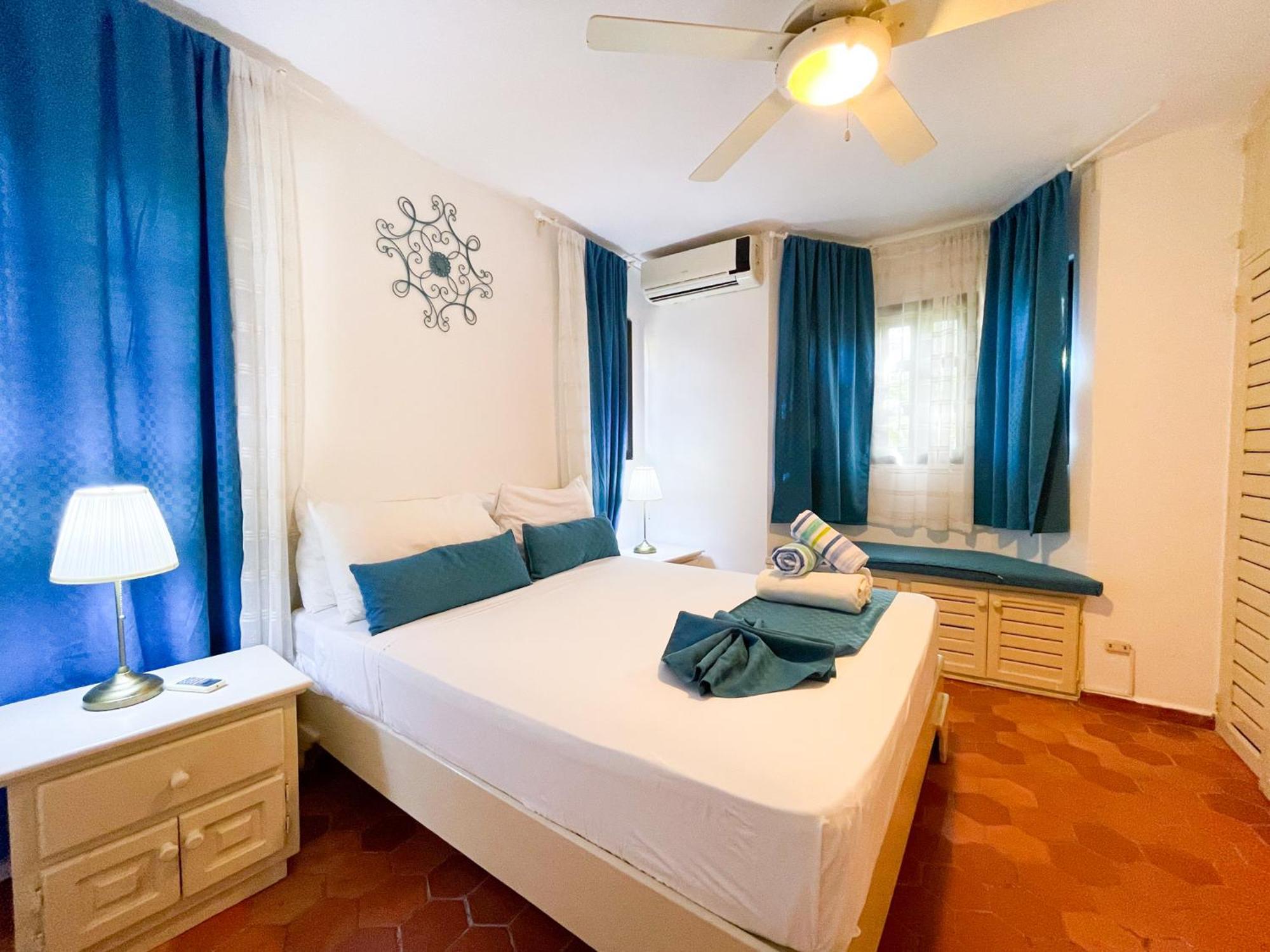 Caribbean Paradise Ocean Breeze Hotel With View Los Corales Bbq Wifi Beach Club & Spa Punta Cana Esterno foto