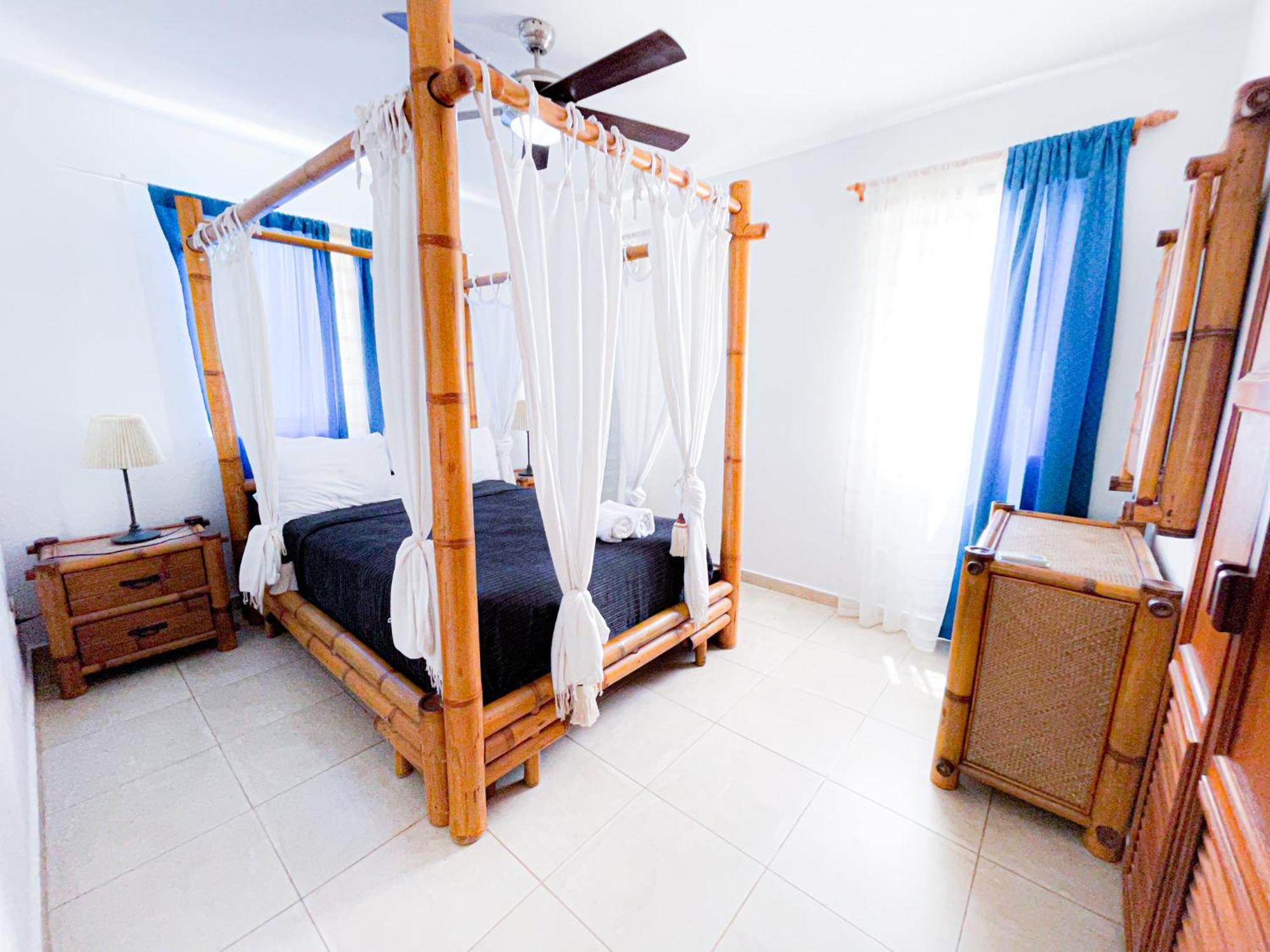 Caribbean Paradise Ocean Breeze Hotel With View Los Corales Bbq Wifi Beach Club & Spa Punta Cana Esterno foto