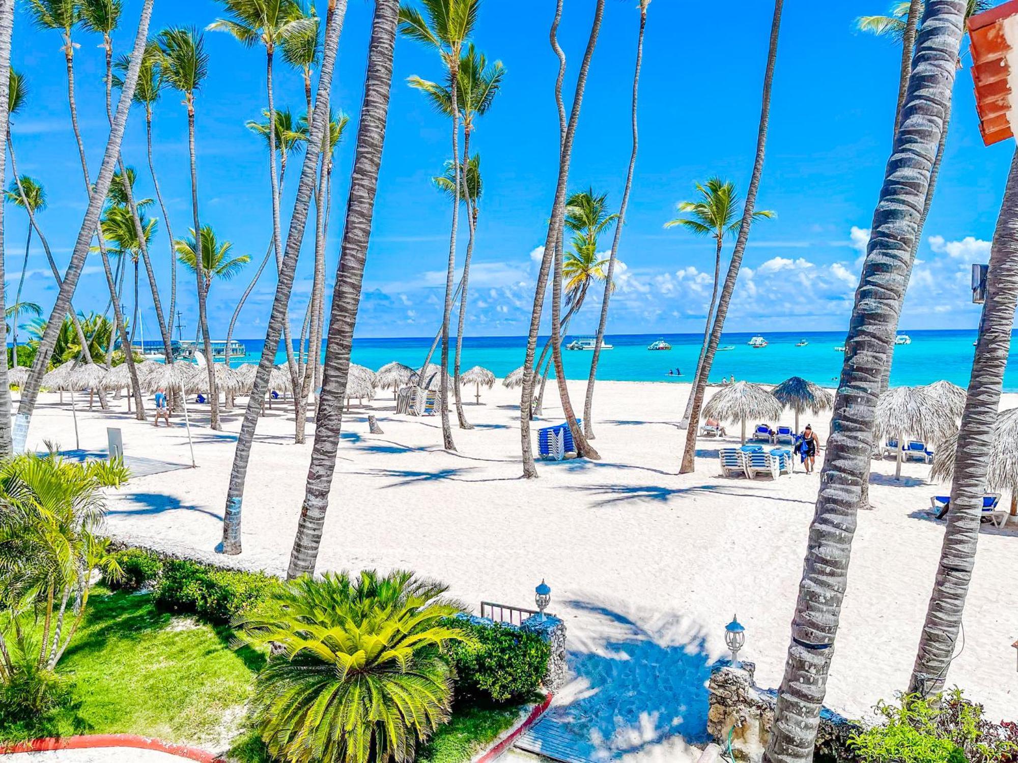 Caribbean Paradise Ocean Breeze Hotel With View Los Corales Bbq Wifi Beach Club & Spa Punta Cana Esterno foto